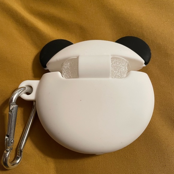 AirPod case - Picture 2 of 2